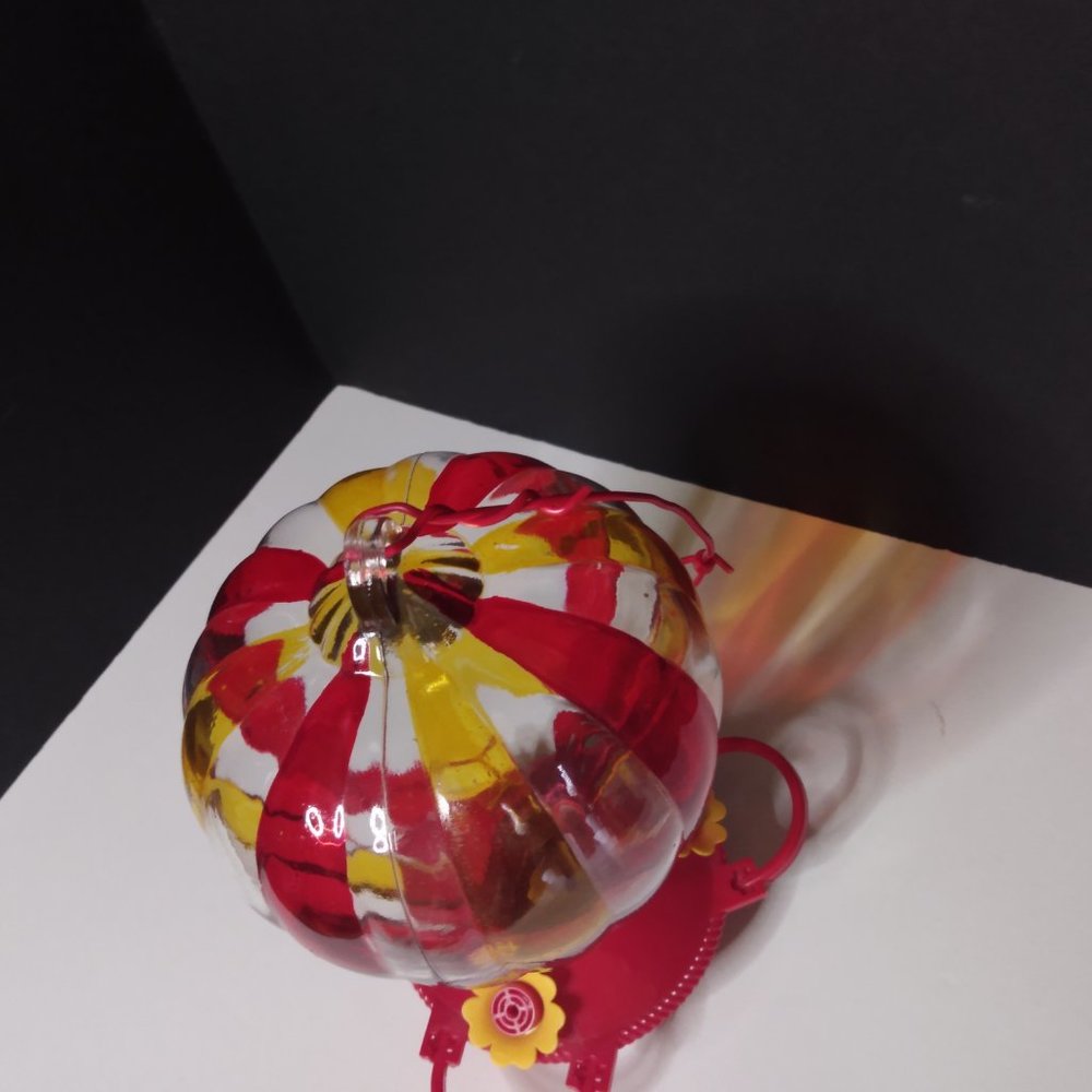 Hot Air Balloon Shaped Hummingbird Feeder - Picture 5 of 9